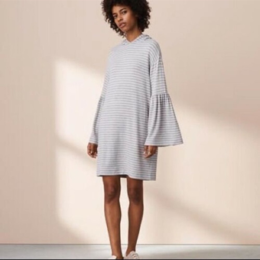 Lou‎ & Grey Striped Hooded Dress size Small Bell Sleeves Grey/White Soft Knit